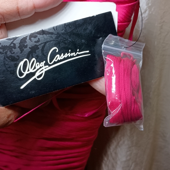 🩷 HOST PICK Oleg Cassini Strapless Evening or Bridesmaid Gown Size 12 - Picture 6 of 12